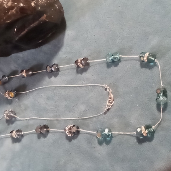 Kenneth cole long opalescent beaded  necklace. - Picture 2 of 4